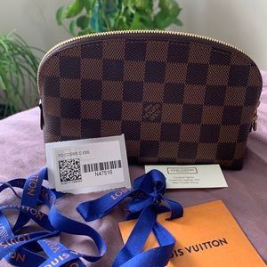 100% Authentic Louis Vuitton Cosmetic Pouch Damier Ebene. Brand New! Date SR4280